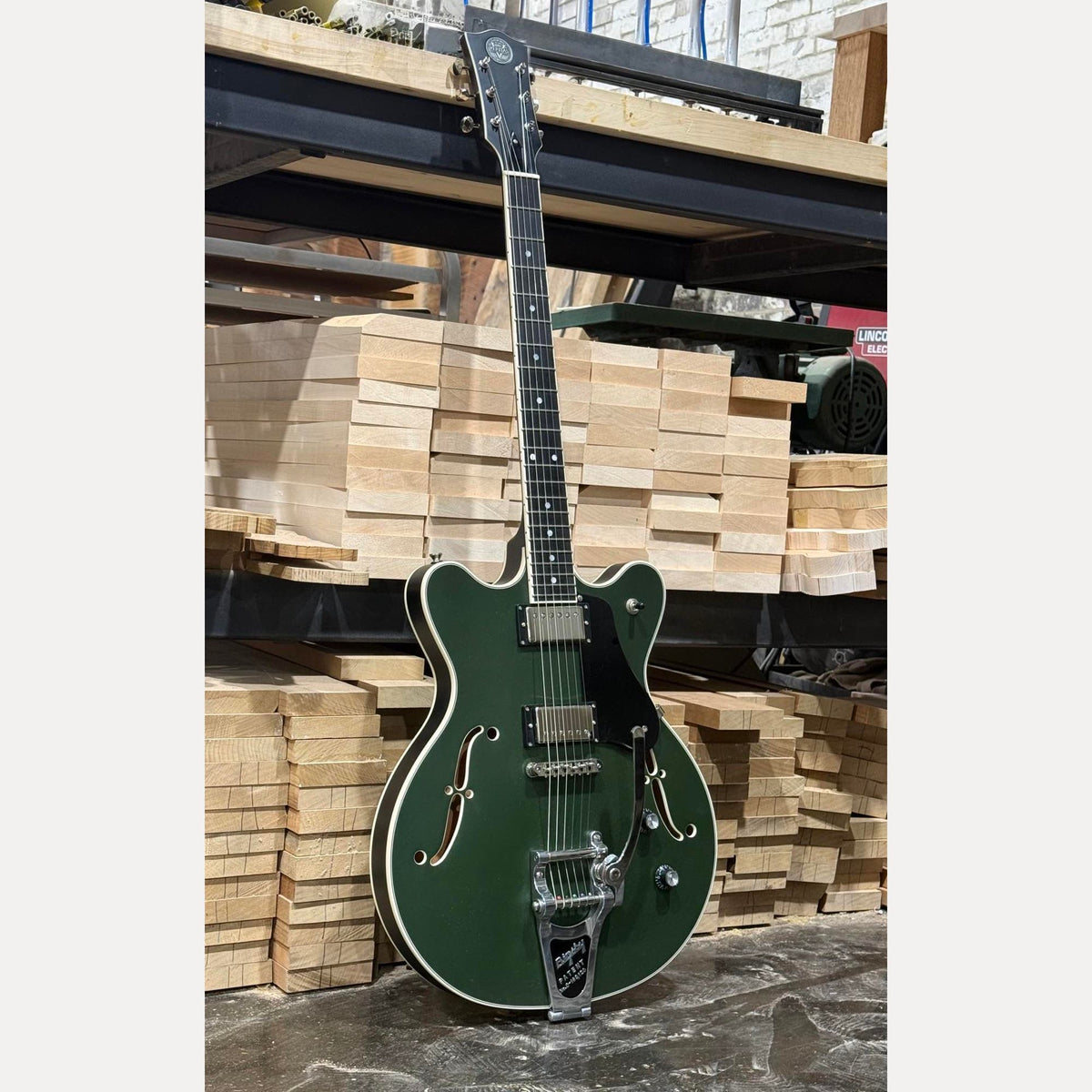 Veritas Five O Three Cadillac Green with Bigsby — photo 2