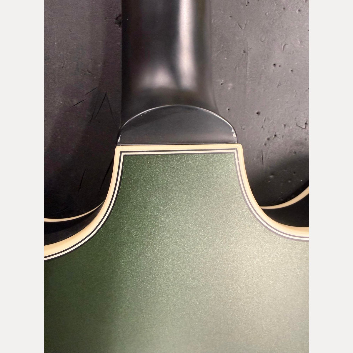 Veritas Five O Three Cadillac Green with Bigsby — photo 6